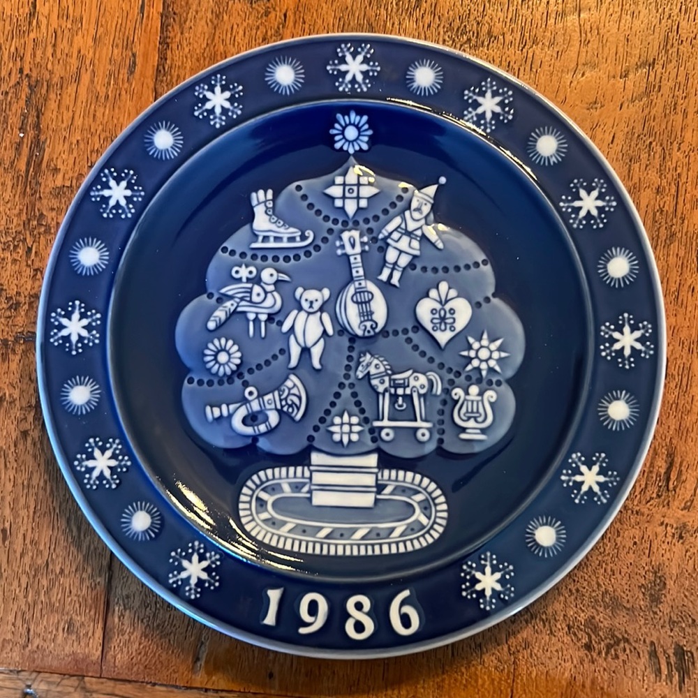 Dansk The Spirit of Christmas 1986 Plate Made in Denmark, Collectible